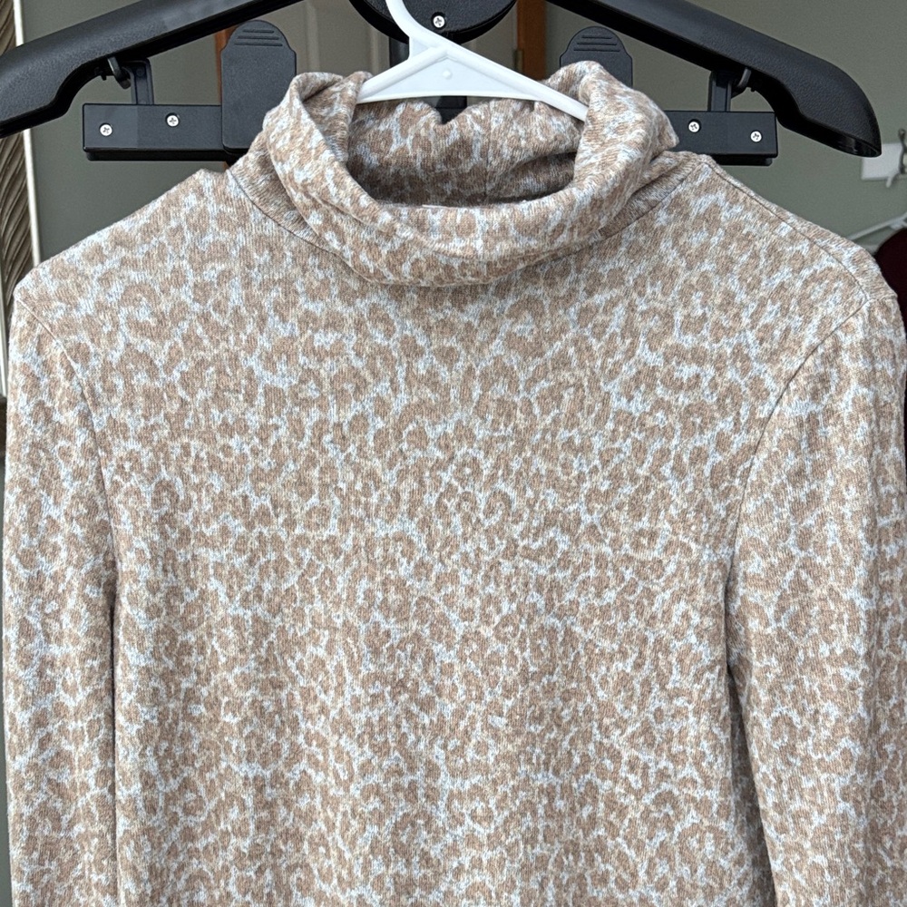 beachlunchlounge Beige Patterned Turtleneck Sweater